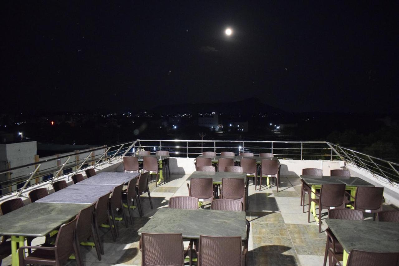 Hotel Vijay Krishna 马杜赖 外观 照片